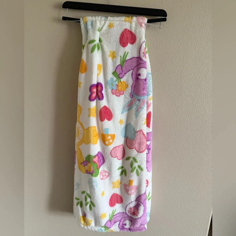 Care Bears‎ NWT Soft Plush Throw Blanket Easter Spring Flowers - Picture 4 of 4